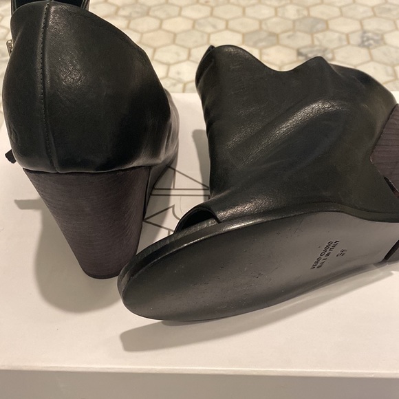 Cinzia Araia Italian leather wedges - Picture 2 of 6